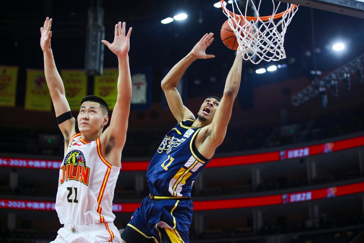 吉林九台青年男篮携手取得胜利，晋级下一轮的简单介绍