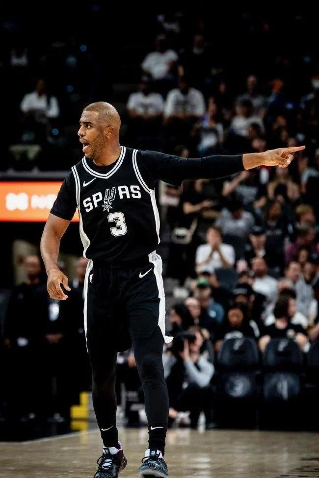 马刺血洗猛龙，保罗打破历史纪录