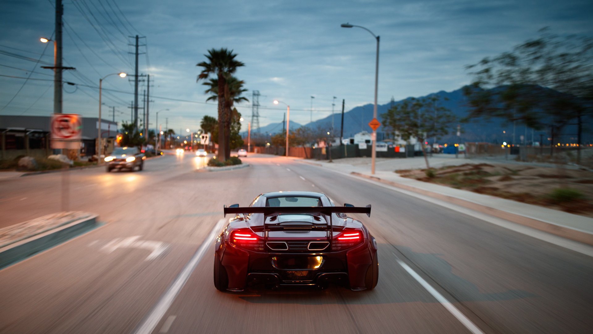 德甲争冠夜，当一个库尔图瓦在威斯特法伦球场的横梁下苏醒