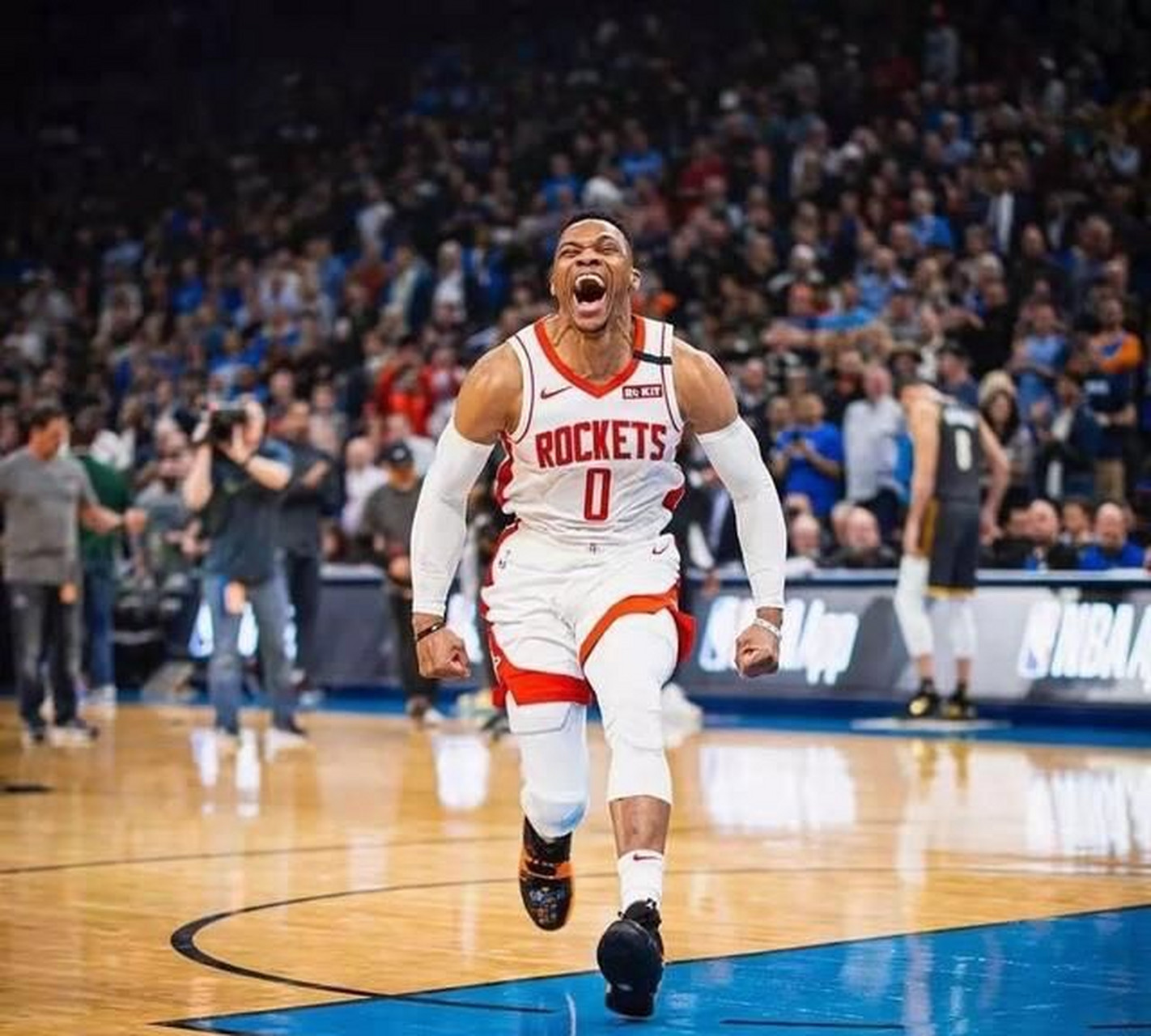 广东队火力压制火箭，乔治成为关键先生